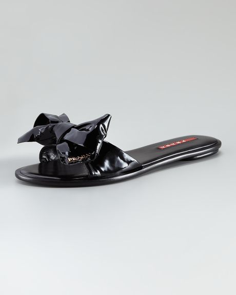 Prada Patent Leather Bow Slide Sandal, Black in Black | Lyst