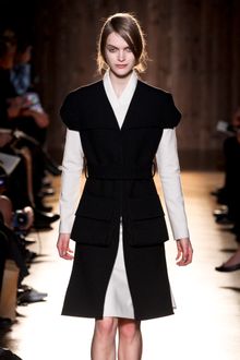 Roland Mouret Fall 2012 Long Sleeve Knee-Length White Dress with Overlapping Collar - Lyst