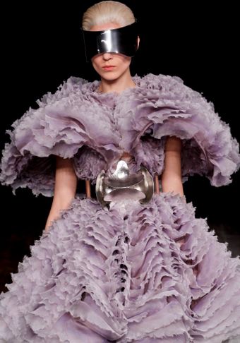 Alexander McQueen Fall 2012 Wide Metallic Belt - Lyst