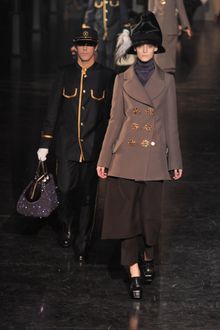 Louis Vuitton Fall 2012 Black Mid-Length Skirt - Lyst