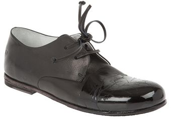  Lace-up Shoe 