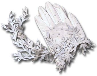World Of Christina Winter White Gloves - Lyst
