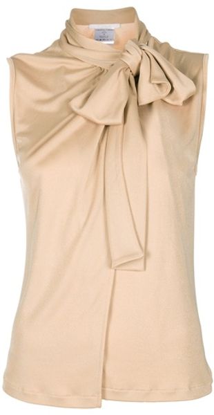  Sleeveless Blouse 