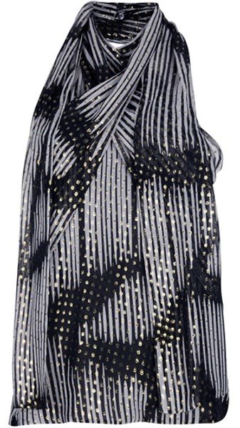  Sleeveless Blouse 