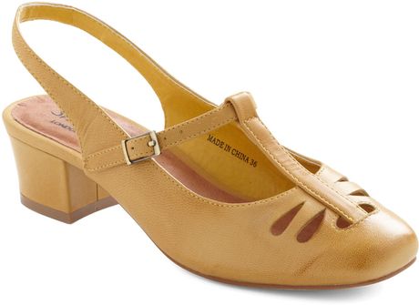 Modcloth Theyre A Must Heel in Beige (mustard) - Lyst