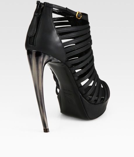 Alexander Mcqueen Strappy Leather and Horn Platform Sandals in Black - Lyst
