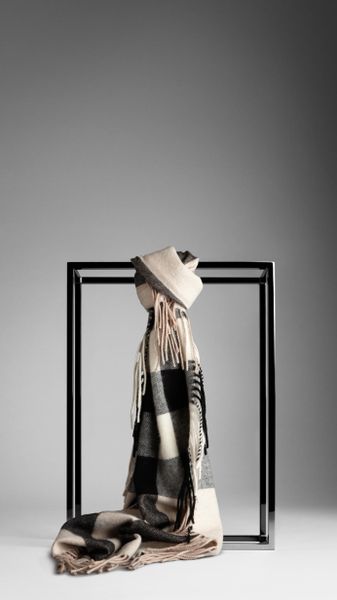 Burberry Mega Check Cashmere Scarf in Beige (ivory check) - Lyst