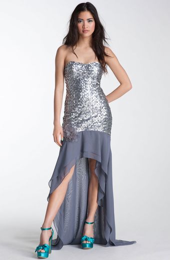 Way-in Strapless Sequin Chiffon Trane Gown - Lyst