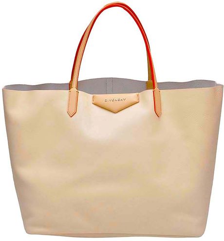 Givenchy Antigona Tote Bag in Beige - Lyst