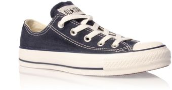  Chuck Taylor Ox Classic Low Top Sneaker 