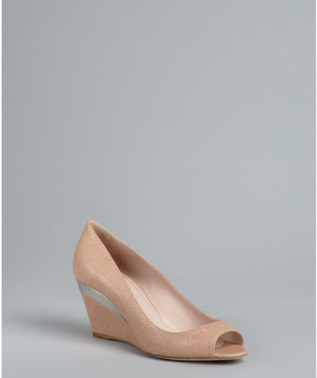Miu Miu Powder Stingray Embossed Leather Peep Toe Wedges in Beige (powder) - Lyst