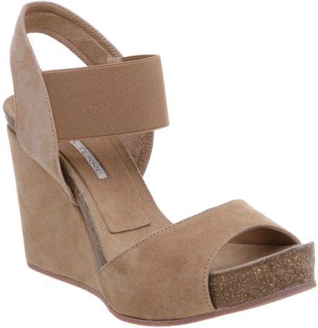 Pied A Terre Lantana P Wedge Sandals in Beige (natural) - Lyst