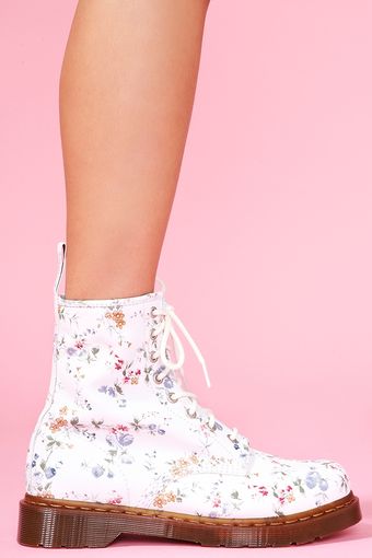 Nasty Gal Print 8 Eye Boot Wild Rose - Lyst
