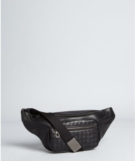 Bottega Veneta Black Intrecciato Leather Belt Bag in Black - Lyst