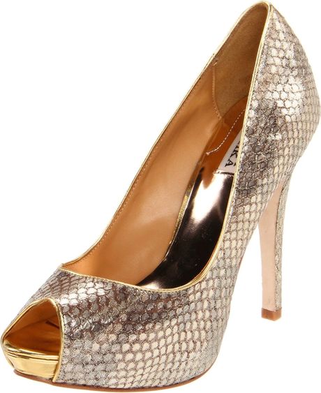 Badgley Mischka Womens Willoe Peeptoe Pump in Gold (gold metallic) - Lyst