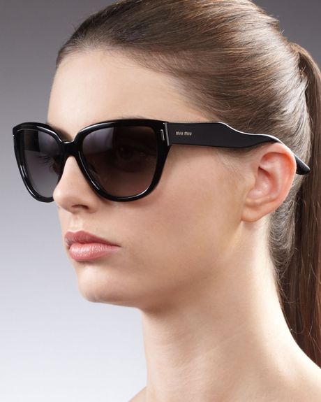 Miu Miu Matte Curvetemple Sunglasses in Black - Lyst