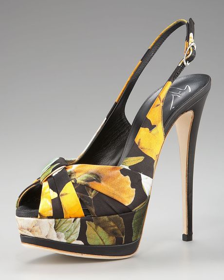 Giuseppe Zanotti Floralprint Platform Sandal in Black (black floral) - Lyst