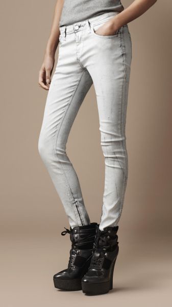 Burberry Bayswater Coated Skinny Jeans in White - Lyst