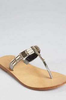 Vera Wang Lavender Sandals Rox Flat Thong - Lyst