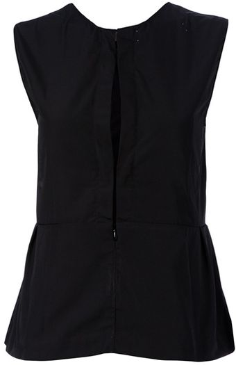  Sleeveless Blouse 