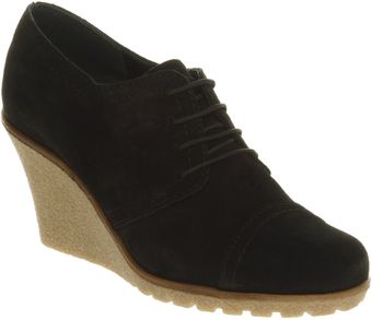  Beat Me Lace Up Wedge Black Suede 