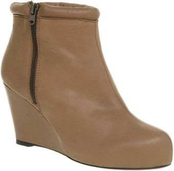  Nibble Wedge Taupe Leather 