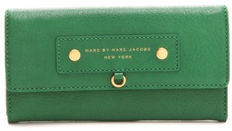 marc jacobs green wallet