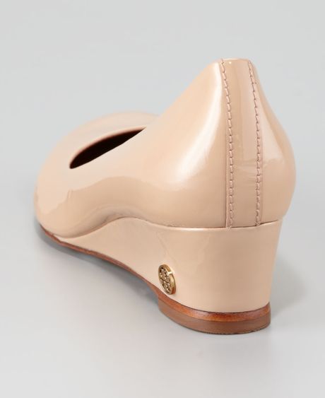 Tory Burch Annelise Patent Leather Lowwedge Pump in Beige (tory beige)