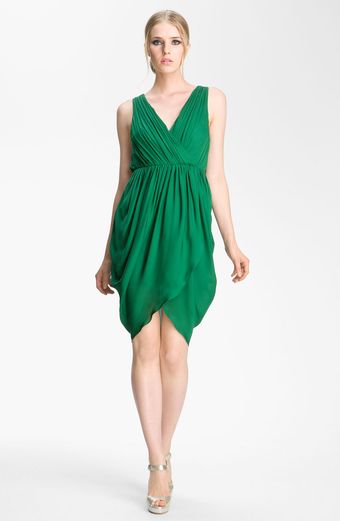 Alice + Olivia Marielle Draped Silk Sleeveless Dress - Lyst