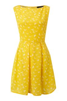 Ax Paris Ax Paris Swallow Print Sleeveless Dress - Lyst