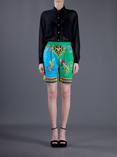 versace shorts outfit
