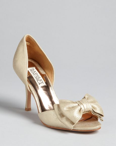 badgley mischka peep toe pumps