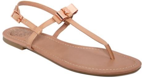 Vince Camuto Malinda Flat Thong Sandals in Beige (bellini) - Lyst