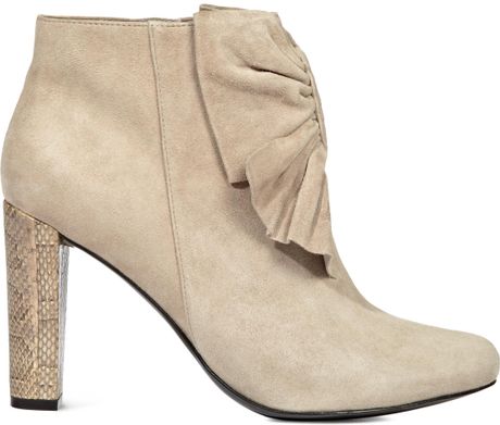 Reiss Bow Front Ankle Boots in Beige (natural) - Lyst