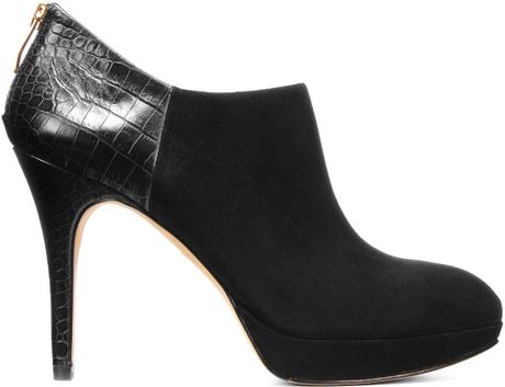 vince camuto elvin platform booties