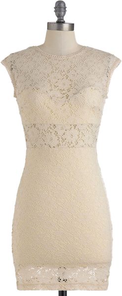 Modcloth A Toast To You Dress in Gold (champagne) - Lyst