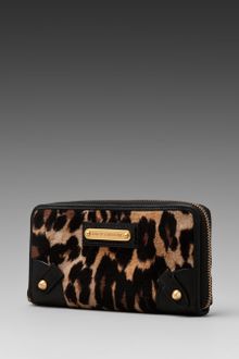Juicy Couture Wild Things Velour Zip Wallet - Lyst