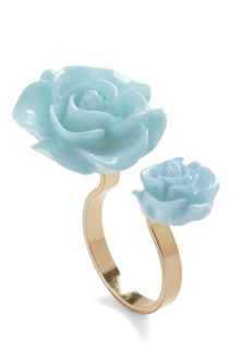 ModCloth Retro Rosie Ring in Light Blue - Lyst