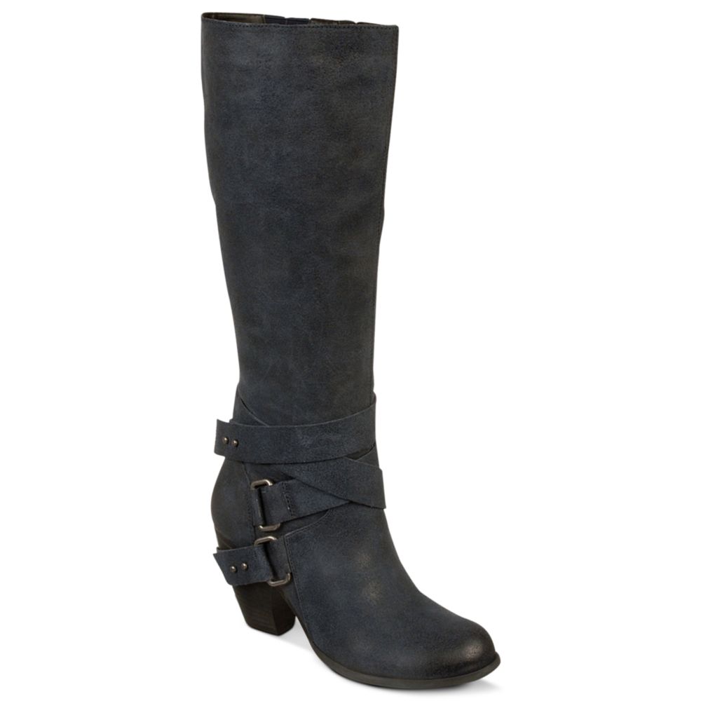 fergie flat boots
