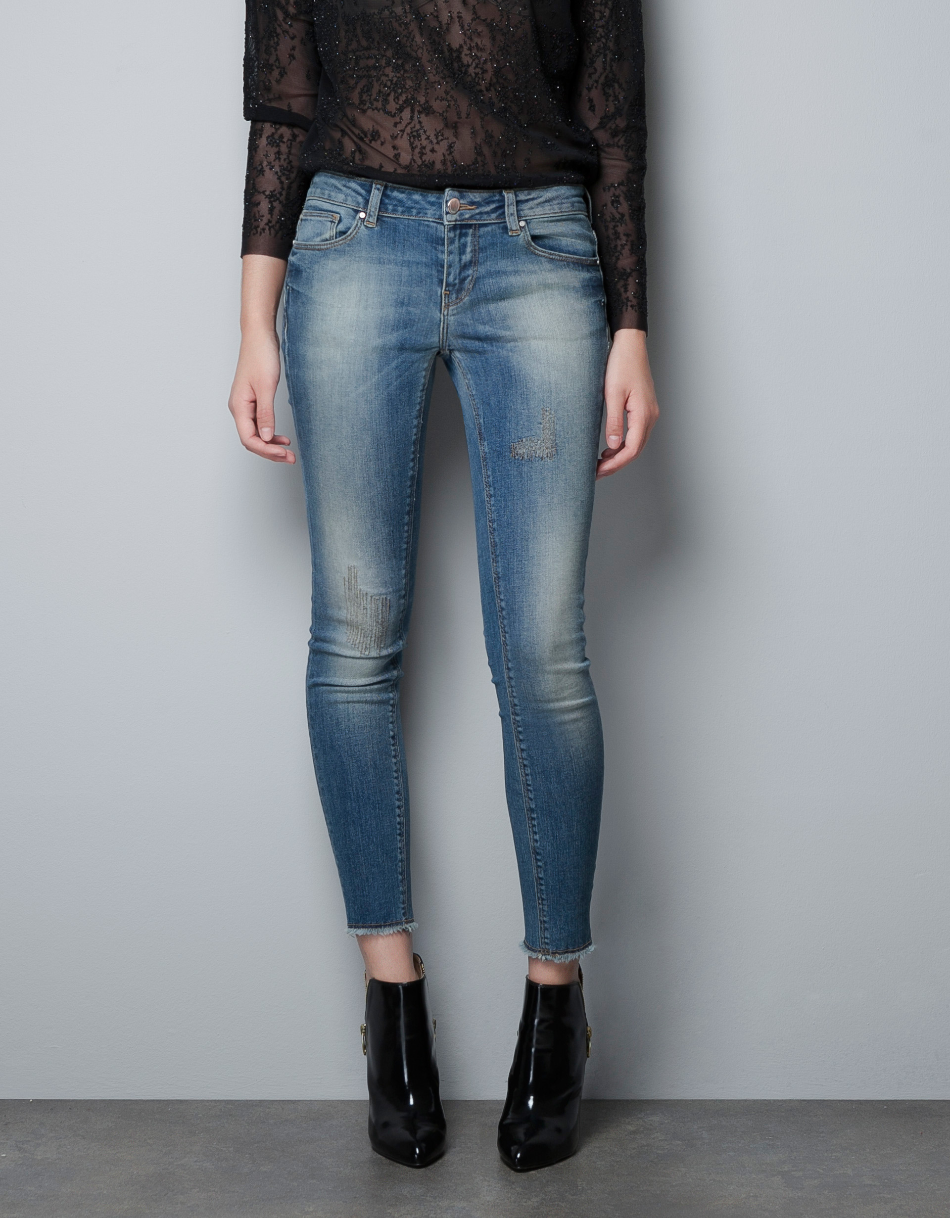 Zara Cropped Skinny Jeans With Frayed Hems In Blue Lyst