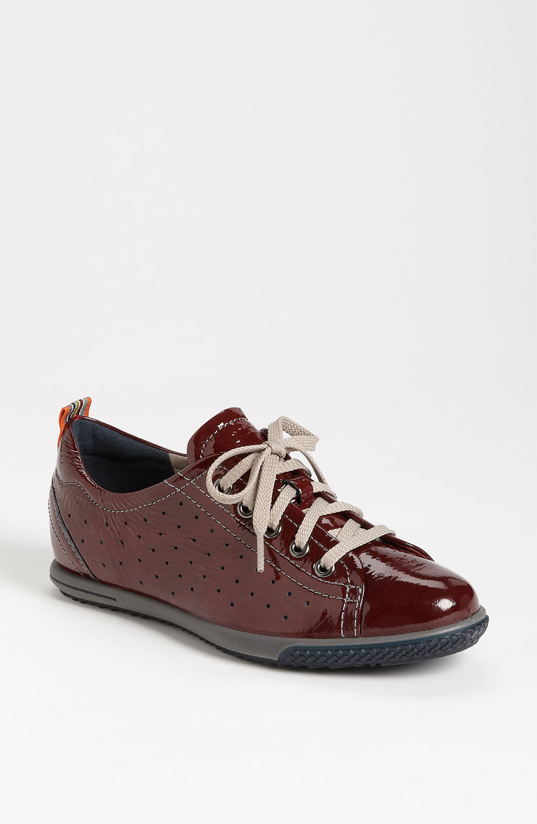 spin shoes sneakers