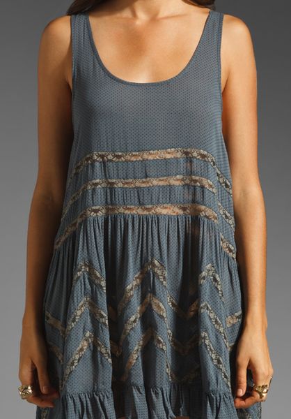 lola high slit windsor
