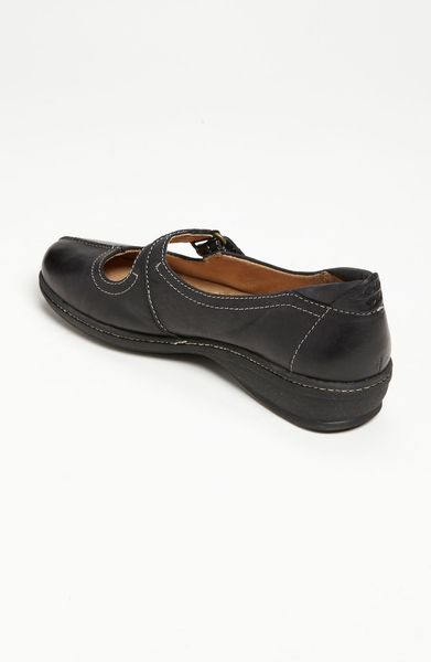 Naturalizer Mosa Flat in Black | Lyst