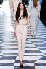 Viktor & Rolf Spring 2013 Runway Look 25
