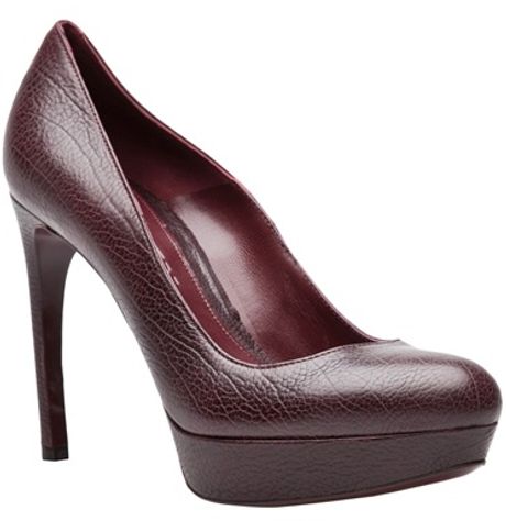 Alexander Mcqueen Cracked Pump in Red (oxblood) - Lyst