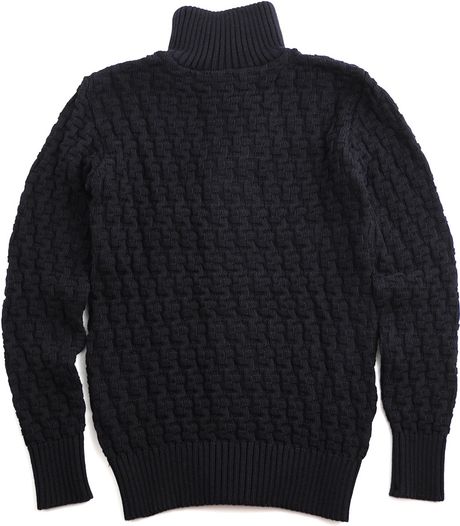 sns stark sweater