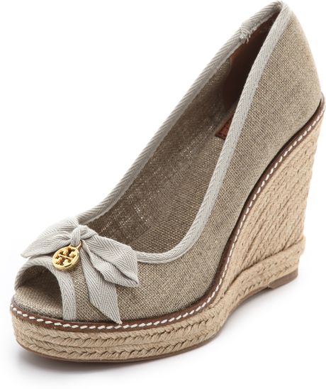 Tory Burch Jackie Wedge Espadrilles in Green (gold) | Lyst