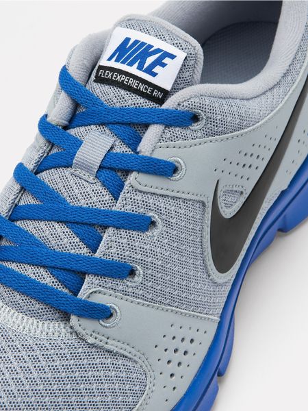 nike flex trainers size 5