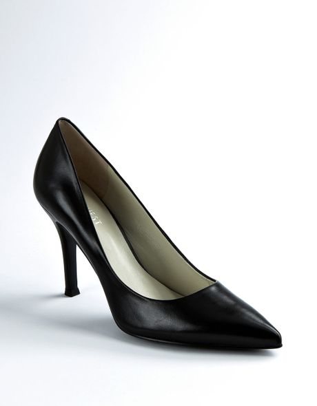 Nine West Flax Leather Pumps in Black (black leather) | Lyst