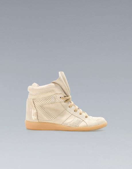 Zara Golden Sneaker in Gold | Lyst
